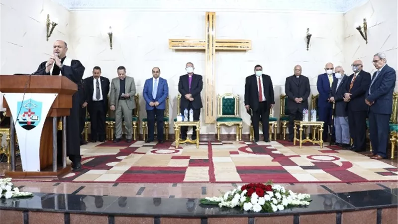 رئيس الإنجيلية في زيارته لكنيسة الإسماعيلية: لا سلام لنا بدون سلام مصر