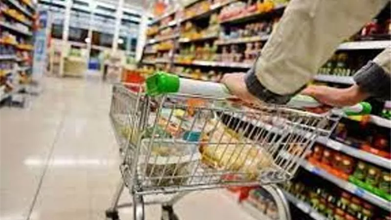 الغلاء يضرب العالم.. خبير اقتصادي يحذر من ارتفاع أسعار السلع بداية 2022.. فيديو