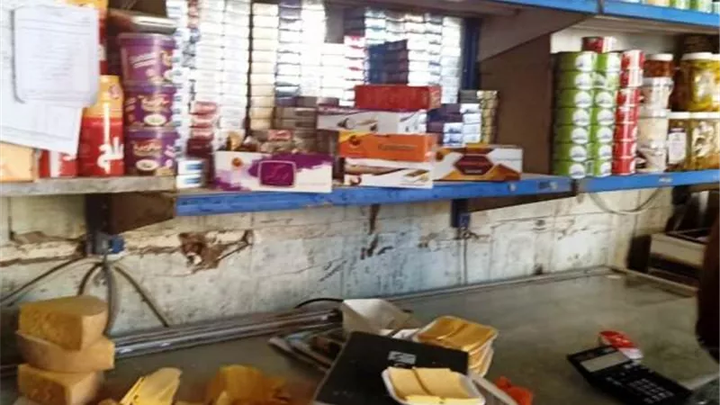 ضبط 31 كجم مضبوطات متنوعة مجهولة المصدر وغير صالحة للإستهلاك الآدمى بأسوان