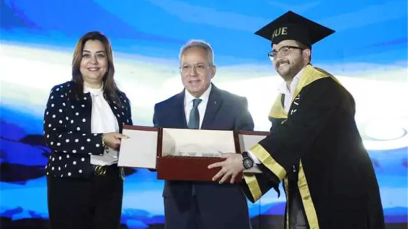 محافظ دمياط تشهد حفل تخرج أول دفعة من كليتى الأسنان والصيدلة بجامعة حورس
