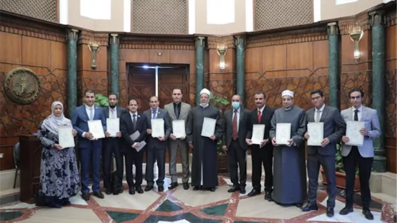 المجلس الأعلى للأزهر يكرم الفائزين من قيادات الأزهر وموظفيه في جائزة مصر التميز الحكومي