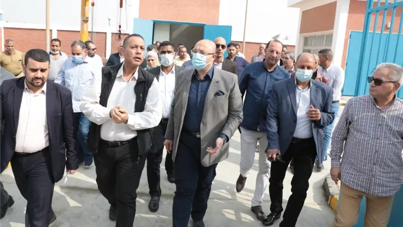 محافظ بني سويف يتفقد تشغيل محطة الصرف الصحى ببياض العرب والعلالمة
