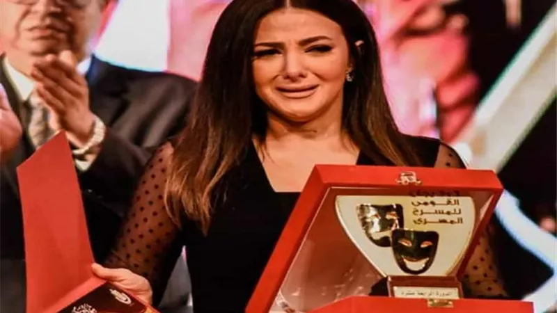 الجمهور العظيم عيلتنا وأهلنا.. دنيا سمير غانم توجه رسالة مؤثرة لجمهورها