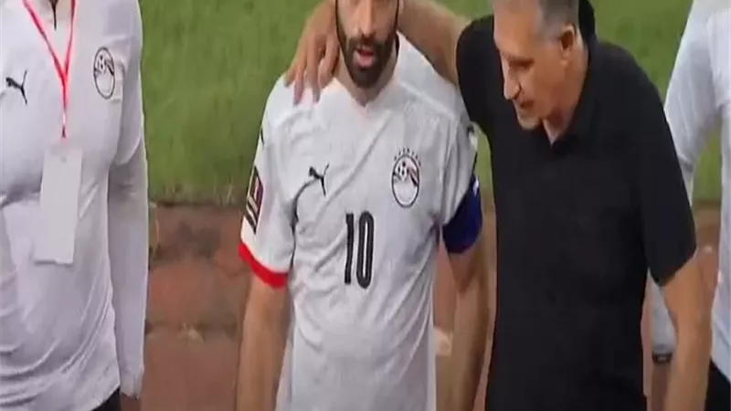 قدموا مباراة بعقلية البطل والعبرة بالنهايات.. كيروش يهنئ لاعبي المنتخب بالتأهل