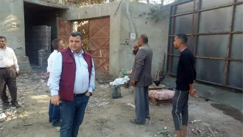 غلق مخزن بدون ترخيص فى بنى سويف