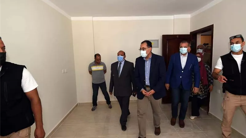 رئيس الوزراء يتفقد أعمال تطوير كلية الطب جامعة السويس