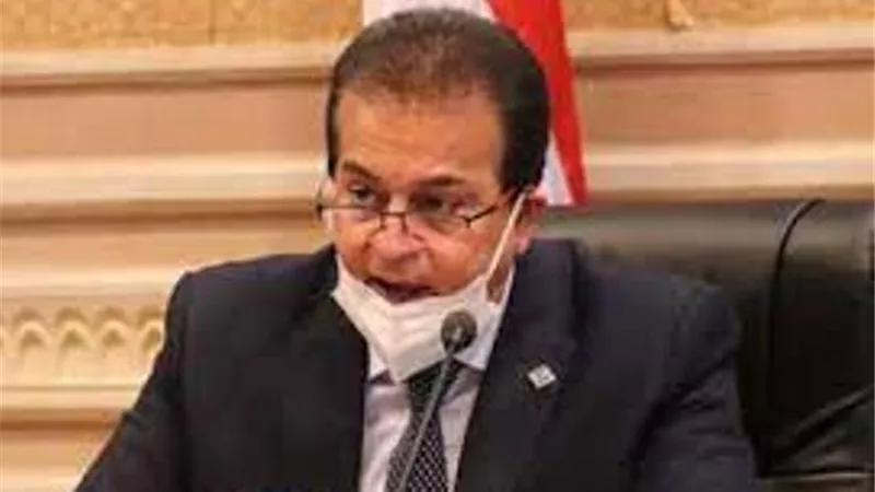 وزير التعليم العالى يعلن موعد بدء التجارب السريرية للقاح المصري 