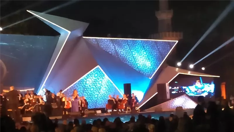ريهام عبد الحكيم تشعل الموسيقى العربية 