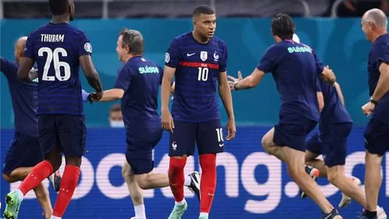 فرنسا تتأهل لكأس العالم بثمانية اهداف فى مرمى كازاخستان