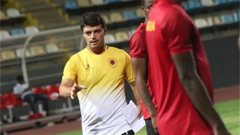 بيدرو: فاجئنا منتخب مصر بالاستحواذ.. والفراعنة نجحوا في العودة