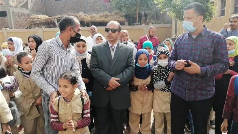 وكيل التعليم بقنا يشهد يوماً رياضياً وبيئياً بـ