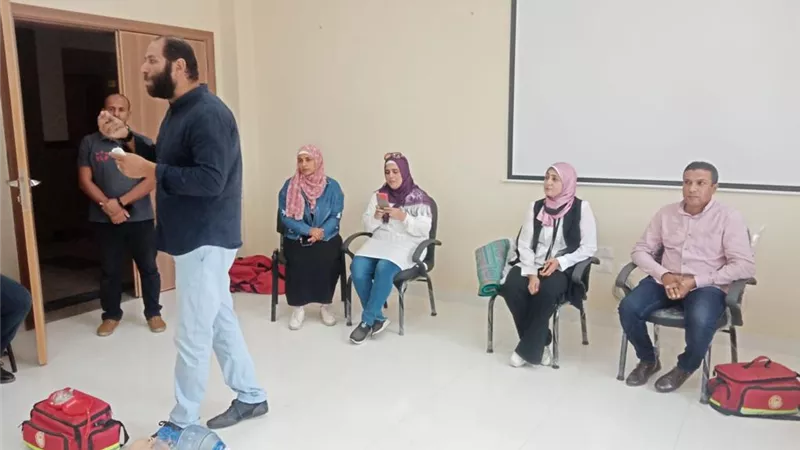 دورة تدريبية عن الإسعافات الأولية بكلية الذكاء الاصطناعي بالغردقة..صور