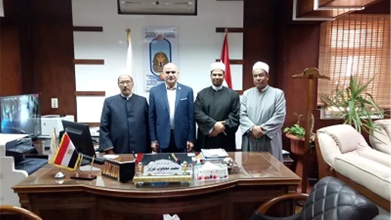 رئيس جامعة الأقصر يستقبل وفدا من منطقة وعظ
