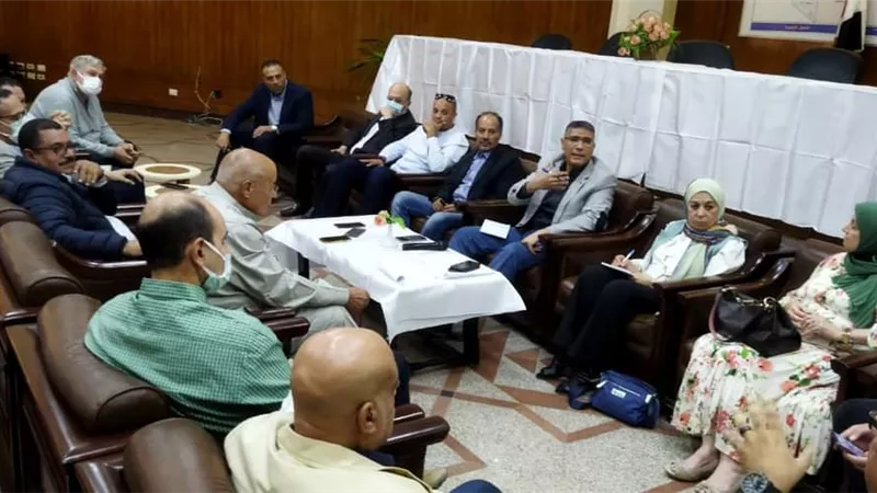 جهاز ٦ أكتوبر يناقش مشكلات التوك التوك وتغيير النشاط من سكنى إلى تجارى