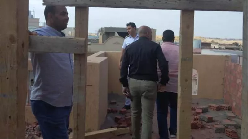 بشارة : غلق وتشميع 12 محل وايقاف مخالفة بناء ومصادرة معدات المقاول.. بالصور
