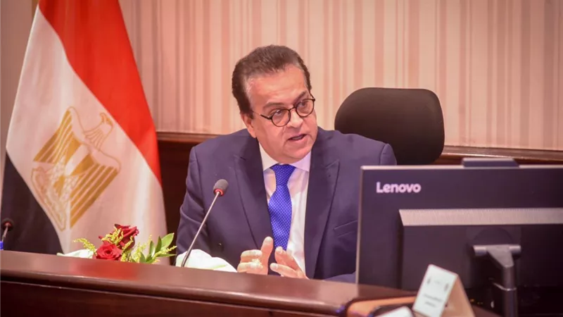 عبدالغفار يعقد اجتماعًا لمتابعة سير العمل بالمستشفيات والخدمات الطبية لمنتفعي التأمين الصحي