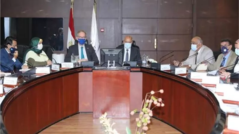 وزير النقل يبحث مع سفير السويد التعاون فى مشروع أتوبيسات BRT