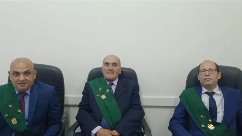 منادى سيارات المنيا تاجر مخدرات .. المحكمة عاقبته بالسجن المشدد 3سنوات وغرامة 100الف جنيه