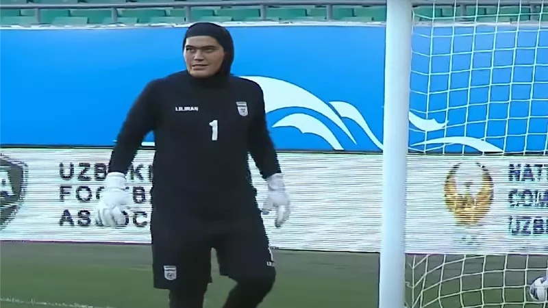 مفاجأة .. منتخب الأردن للسيدات يشكك فى أنوثة حارسة نظيره الإيرانى
