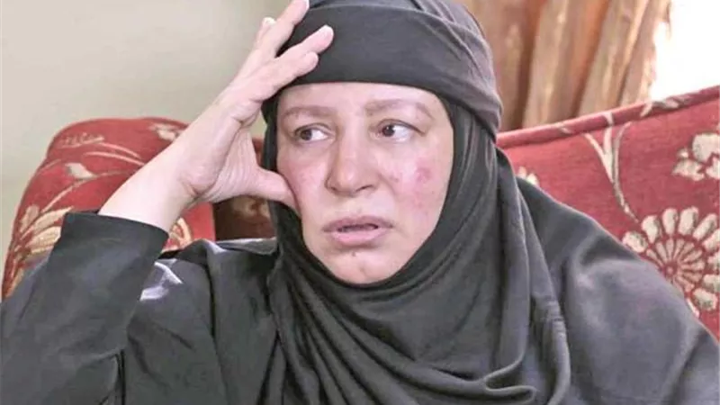 رانيا محمود ياسين توجه رسالة لـ عبلة كامل