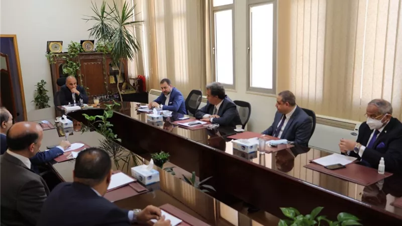 رئيس جامعة الزقازيق : التطعيم شرط أساسى للترشح والانتخاب للاتحادات الطلابية
