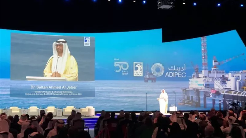 سلطان الجابر: قطاع النفط والغاز يحتاج إلى استثمارات بـ600 مليار دولار سنويا