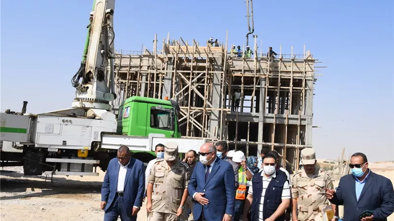 محافظ قنا يتفقد المشروعات الخدمية لمبادرة حياة كريمة في دشنا ..صور