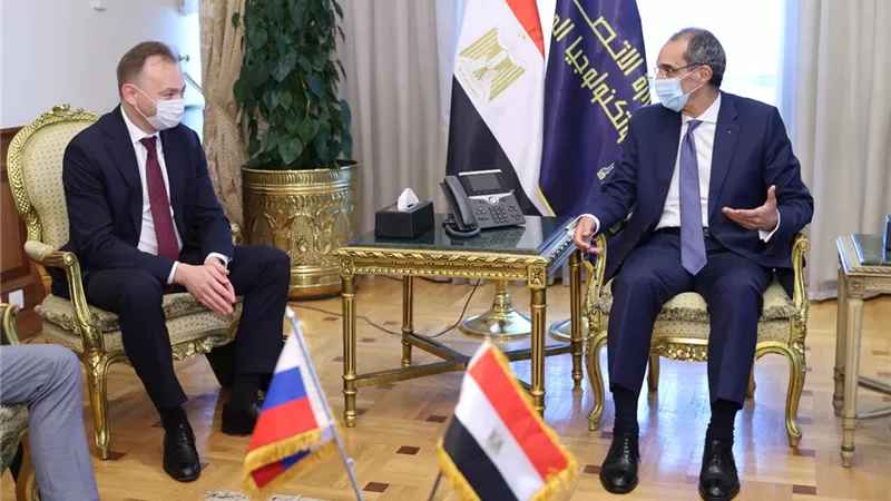 وزير الاتصالات يبحث مع بعثة روسية الاستثمار في قطاع تكنولوجيا المعلومات