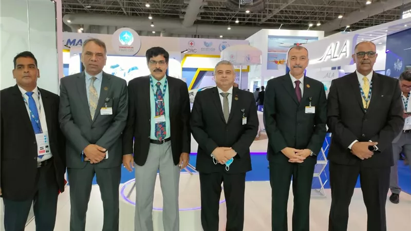 الطيار منتصر مناع يبحث مع مساعد وزير الطيران بسيرلانكا تشغيل خط طيران مباشر