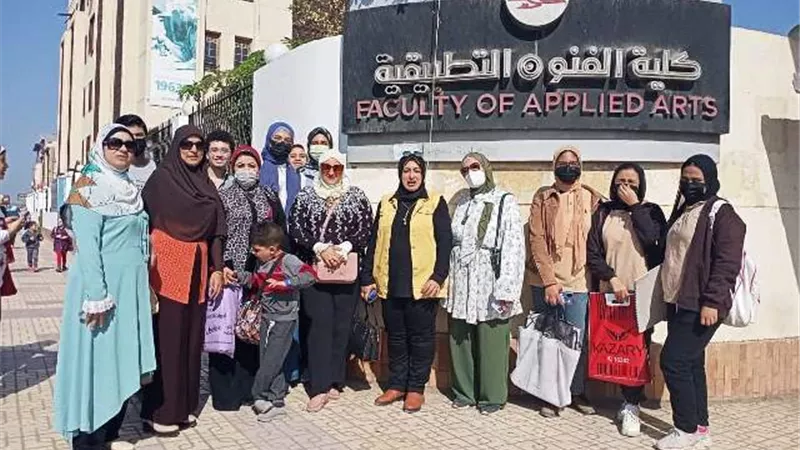 براعم دمياط الموهوبين يتفقدون أقسام الفنون التطبيقية