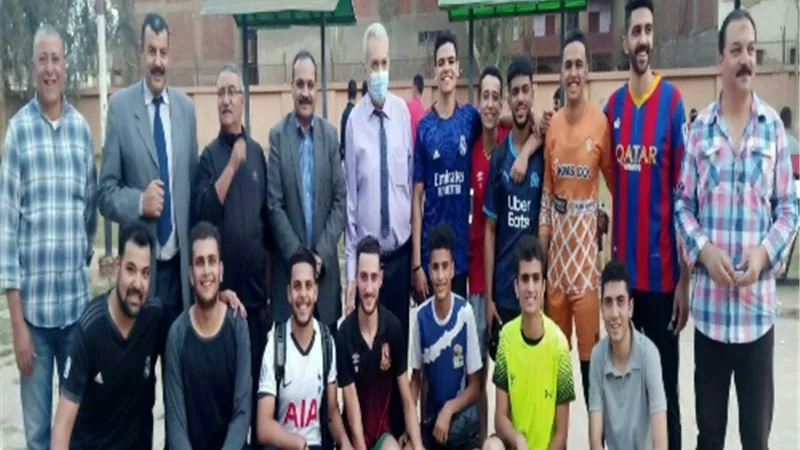 تكريم الطلاب الفائزين فى اللقاء الرياضى بالمدن الجامعية ببنها