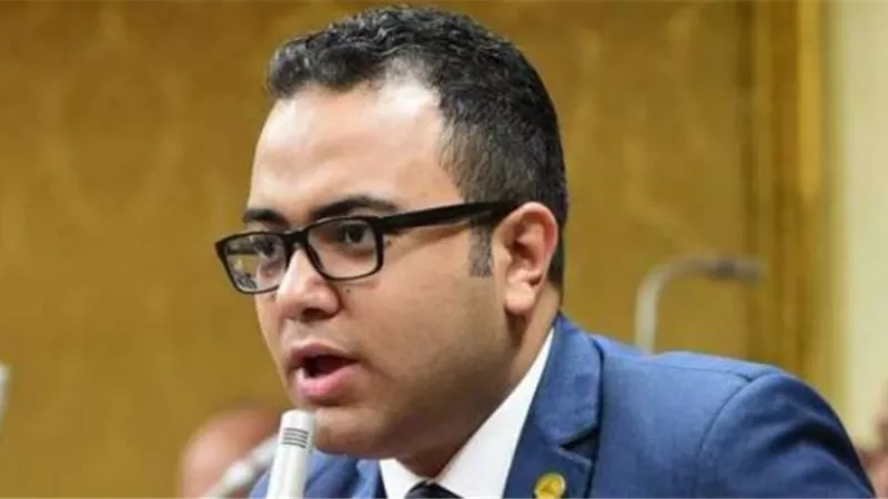 أبوالعينين يتقدم بالعزاء فى وفاة النائب أحمد زيدان