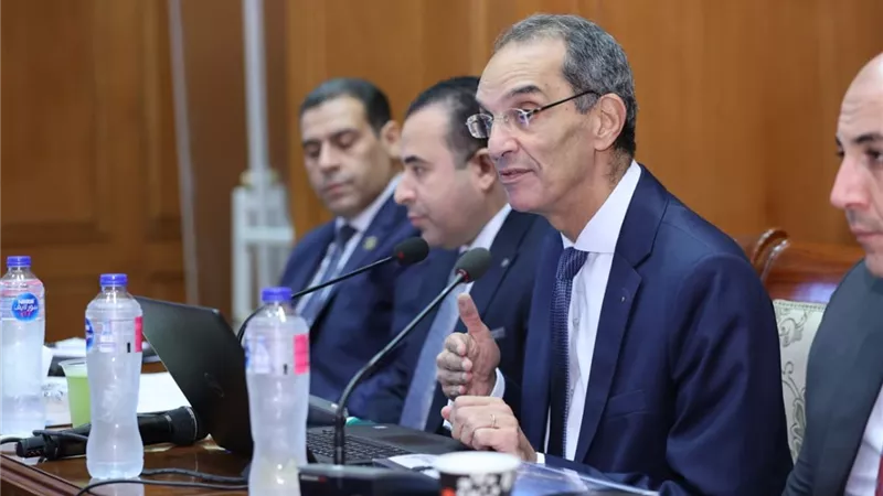 وزير الاتصالات:4 مليار جنيه استثمارات لتطوير البريد المصرى خلال العام الحالى
