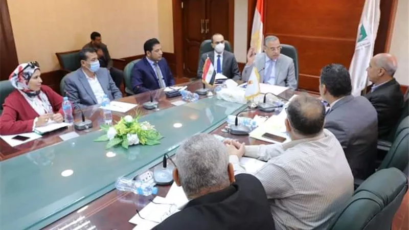 محافظ سوهاج يترأس اجتماع مجلس إدارة الهيئة الإقليمية لتنشيط السياحة ..صور
