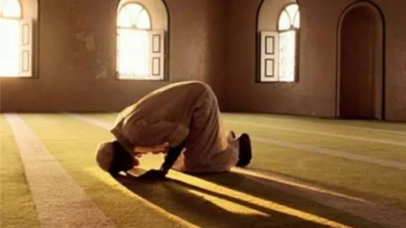 مواقيت الصلاة اليوم الأربعاء 17 نوفمبر 2021