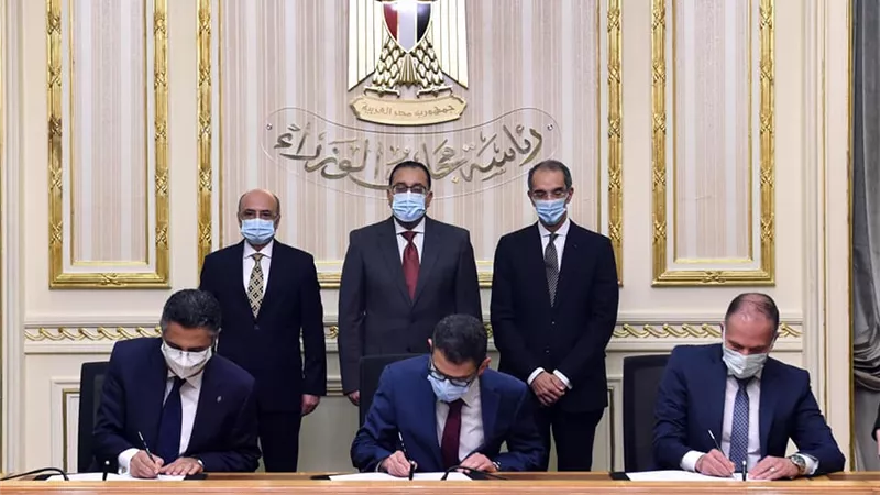 مدبولى يشهد بروتوكول تعاون بشأن طباعة وتوزيع إقرارات الذمة المالية