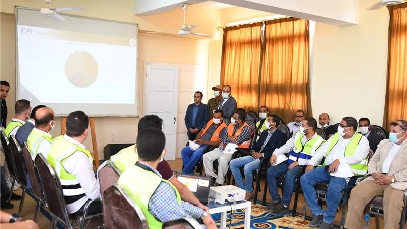الداودي وأعضاء البنك الدولي يتابعون الموقف التنفيذي لترفيق المناطق الصناعية بقنا