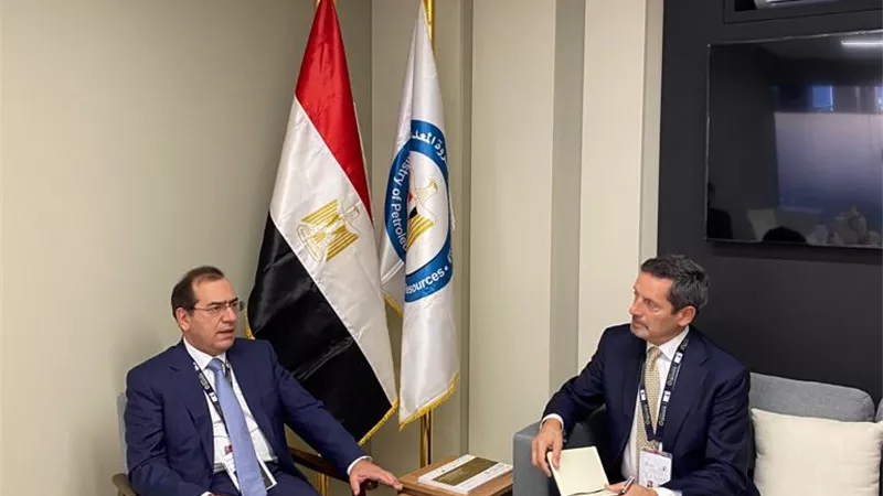 الملا يلتقى رؤساء كبرى شركات البترول العالمية خلال 