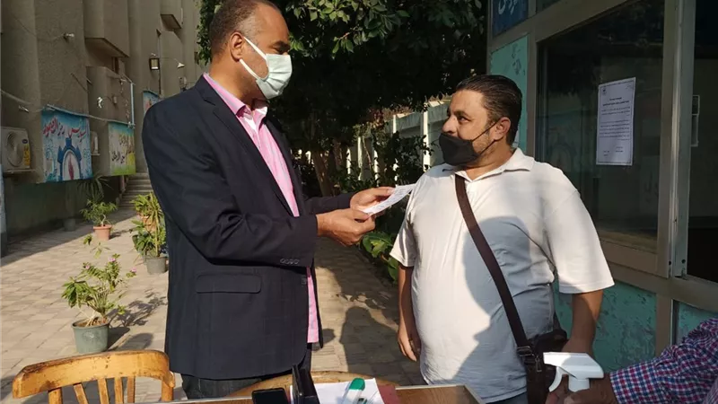 تعليم السويس يتابع موقف العاملين بالديوان من لقاح كورونا