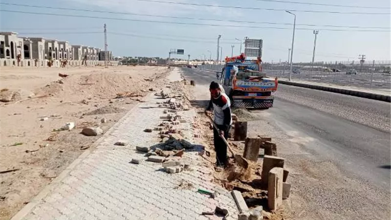 تركيب 28 كاميرا وصيانة الإنترلوك فى ميدان سينزو بالغردقة