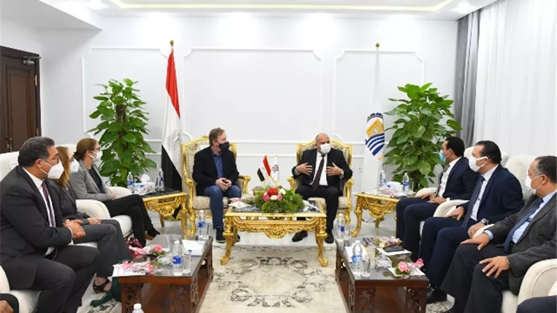 شعراوي يستعرض مع الداودى نتائج زيارة وفد البنك الدولى لمحافظة قنا