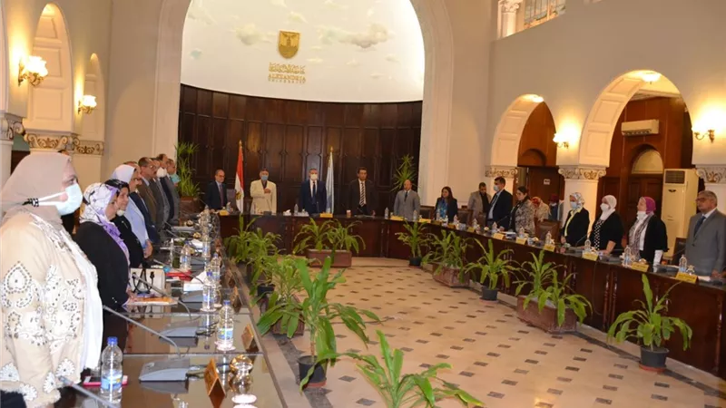 جامعة الاسكندرية تشارك فى مبادرة الاكتفاء الذاتى من مشتقات البلازما ومبادرة حياة كريمة وملف محو الأمية والقضية السكانية والقوافل المجتمعية
