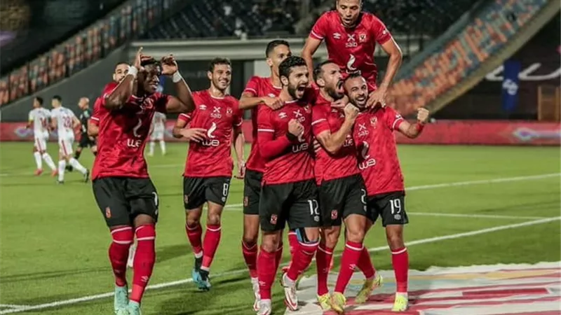 ثلاثى الأهلى ينتظمون فى المران استعداداً لمواجهة المقاولون بالدورى
