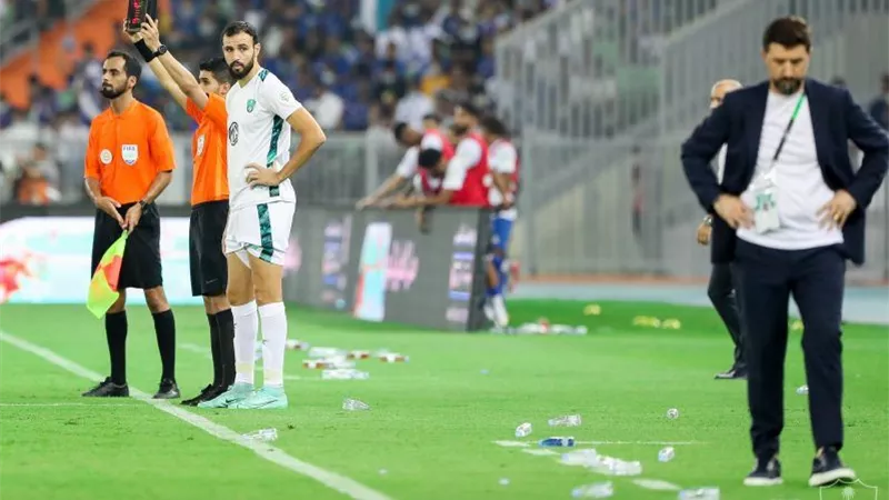 الإتحاد السعودى يرفض إحتجاج الهلال على مشاركة النقاز أمام أهلى جدة