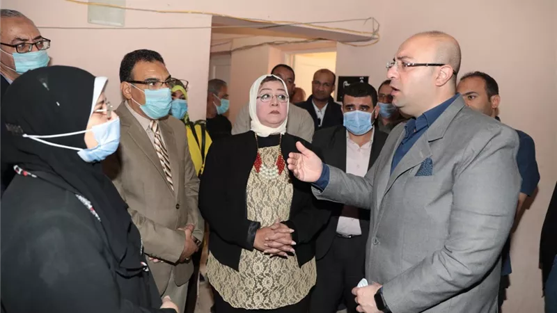 محافظ بني سويف يبحث موقف تقنين أوضاع الجمعيات الأهلية