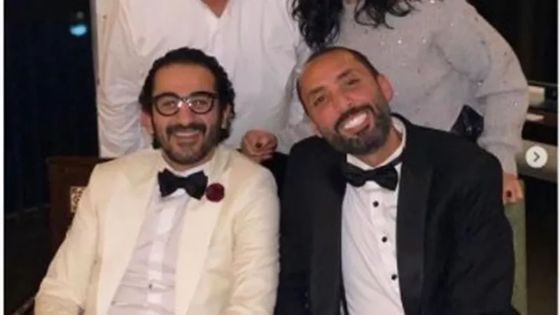 كل سنة وإحنا عشرة عمر.. تامر حبيب يهنئ أحمد حلمي ومنى زكي بعيد ميلادهما