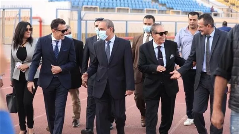 محافظ الإسماعيلية يحضر مران الدراويش ويطالبهم بالفوز على الزمالك غداً