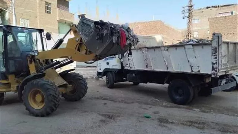 محافظ أسيوط: حملات نظافة وتمهيد طرق وشوارع ورفع الأتربة