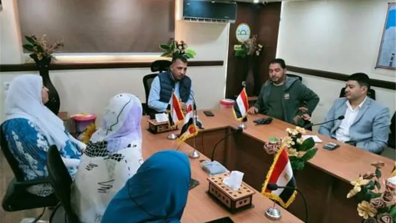 ندوة لشرح اجراءات فصل العاملين المتعاطين للمخدرات بمجلس مظينة مطروح