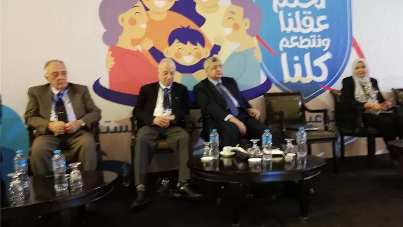 لدينا وفرة لمختلف انواع اللقاحات المجربة بمنشأها